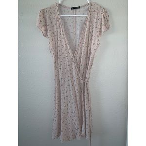 Brandy Melville Robbie Dress